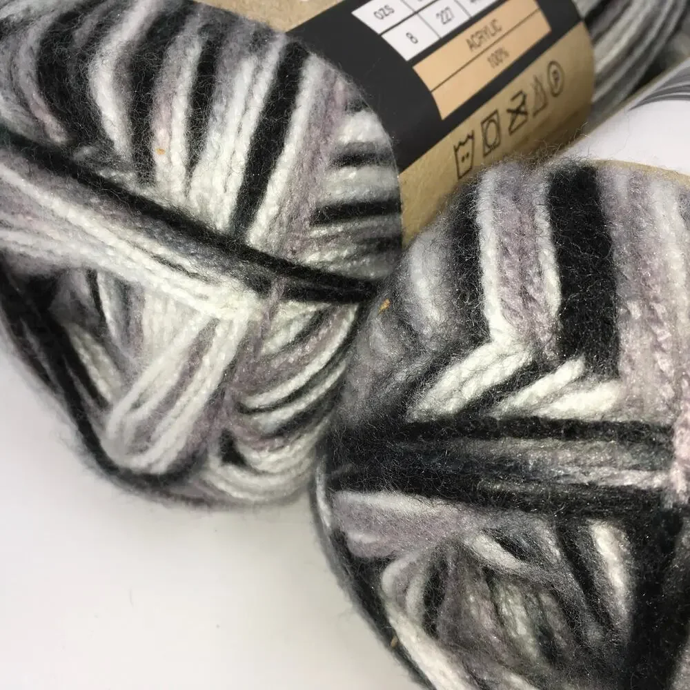 Big Twist Yarn Rainbow Classic *Lot of 2 Skeins* Black White Gray Soft Joann